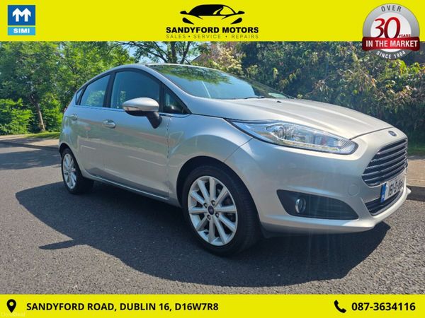 Ford Fiesta Hatchback, Petrol, 2016, Silver