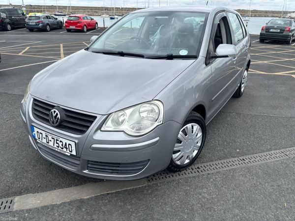 Volkswagen Polo Hatchback, Petrol, 2007, Silver