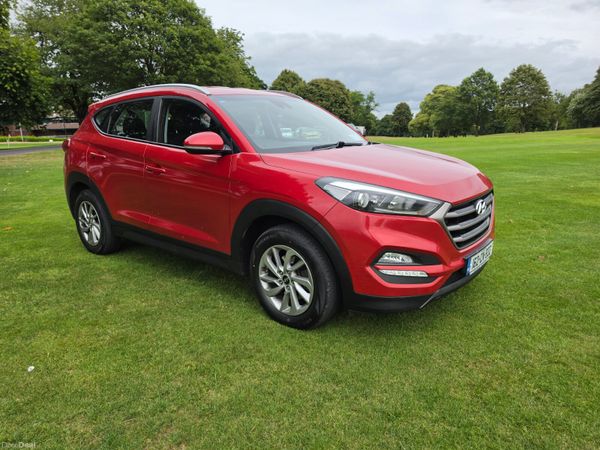 Hyundai Tucson SUV, Diesel, 2016, Red