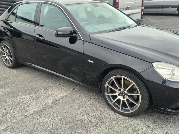 Mercedes-Benz E-Class Saloon, Diesel, 2011, Black