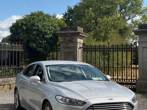 Ford Mondeo Hatchback, Diesel, 2015, Silver