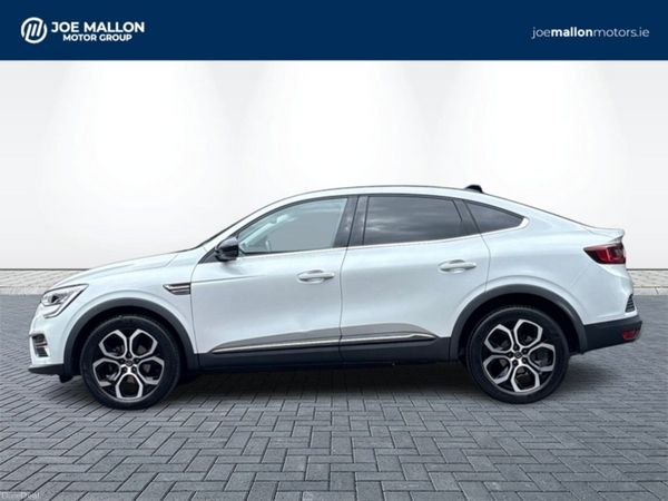 Renault Arkana Hatchback, Petrol, 2023, White
