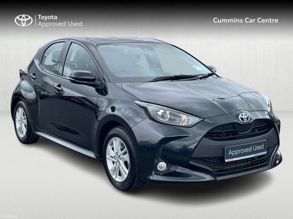 Toyota Yaris Hatchback, Petrol Hybrid, 2023, Black