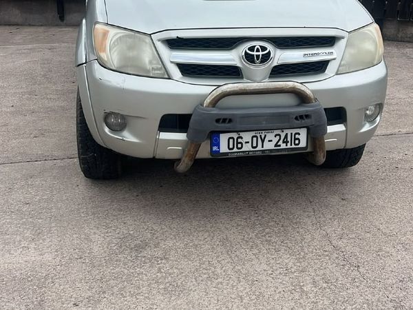 Toyota Hilux Crew Cab, Diesel, 2006, Silver