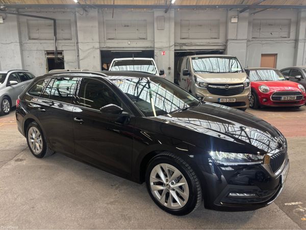 Skoda Octavia Estate, Petrol, 2021, Black