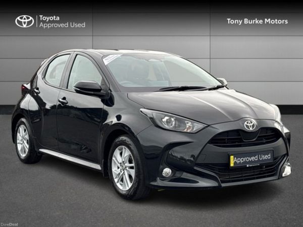Toyota Yaris Hatchback, Petrol Hybrid, 2024, Black