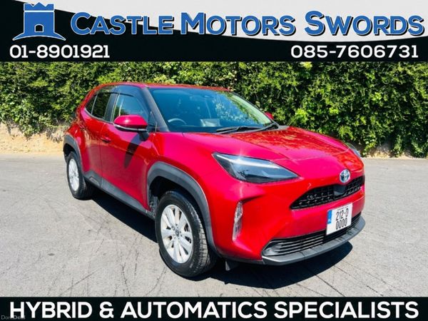 Toyota Yaris Cross Hatchback, Petrol Hybrid, 2021, Red