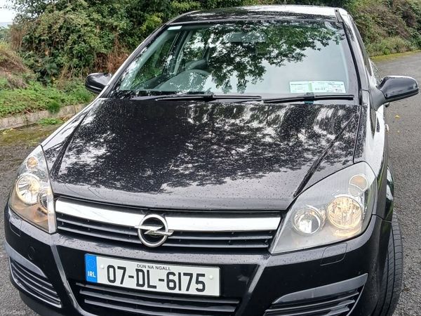 Opel Astra Hatchback, Petrol, 2007, Black