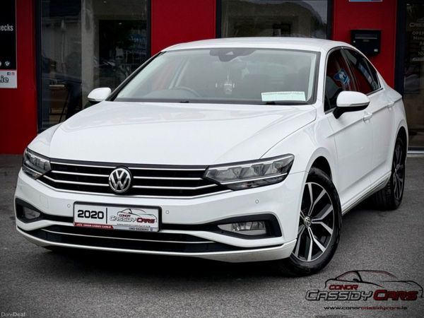 Volkswagen Passat Saloon, Diesel, 2020, White