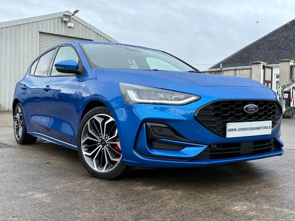 Ford Focus Hatchback, Petrol, 2024, Blue