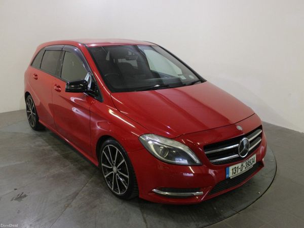 Mercedes-Benz B-Class MPV, Petrol, 2013, Red
