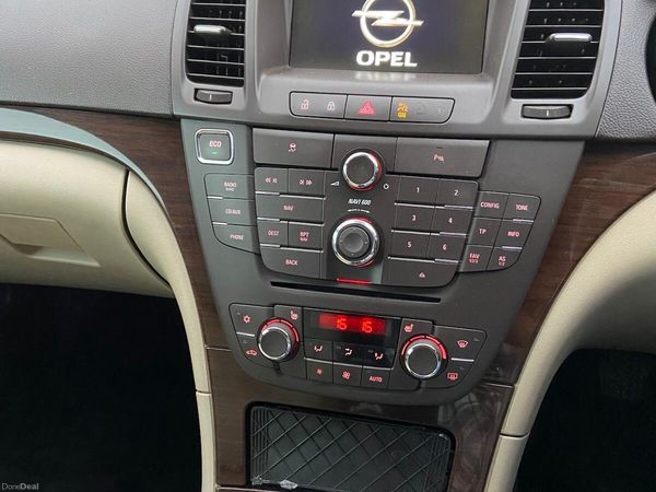 Opel Insignia MPV, Diesel, 2013, Black