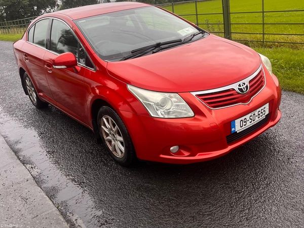 Toyota Avensis Saloon, Diesel, 2009, Red