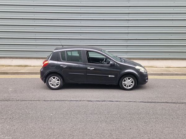 Renault Clio Hatchback, Ethanol Petrol, 2010, Black
