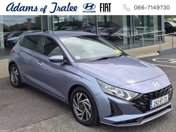 Hyundai i20 Hatchback, Petrol, 2024, Blue