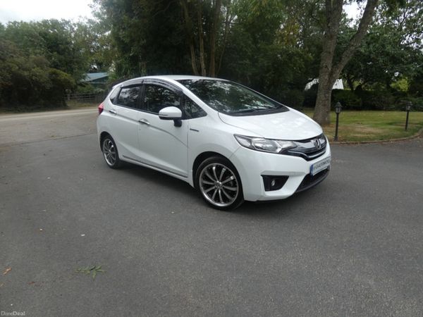 Honda Fit Hatchback, Petrol Hybrid, 2015, White