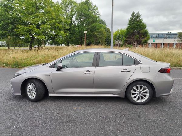 Toyota Corolla Saloon, Petrol Hybrid, 2020, Grey