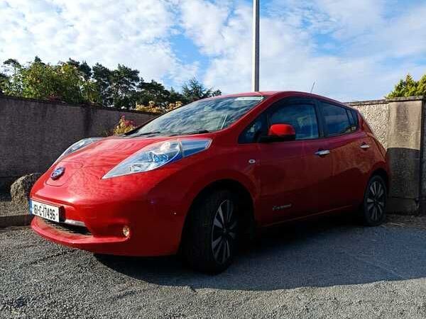 Nissan Leaf Hatchback, Electric, 2016, Red