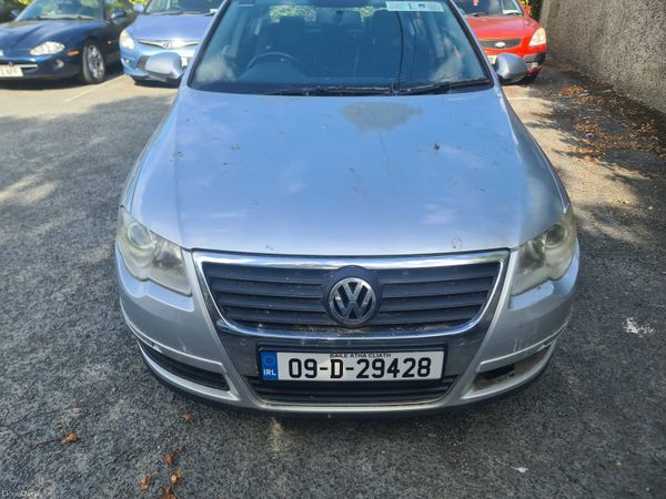 Volkswagen Passat Saloon, Diesel, 2009, Silver