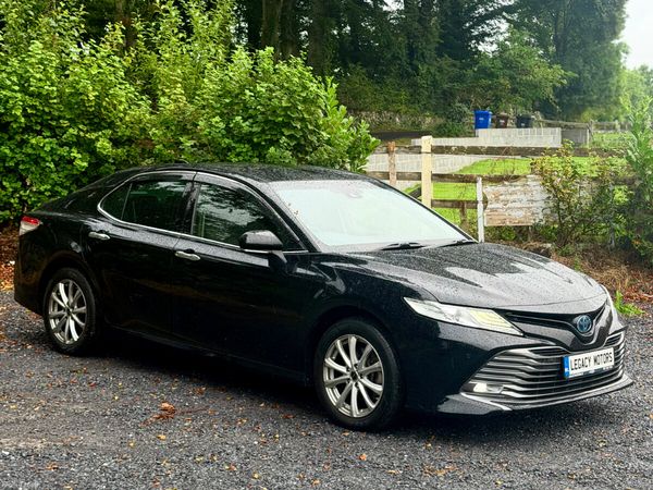 Toyota Camry Saloon, Petrol Hybrid, 2021, Black