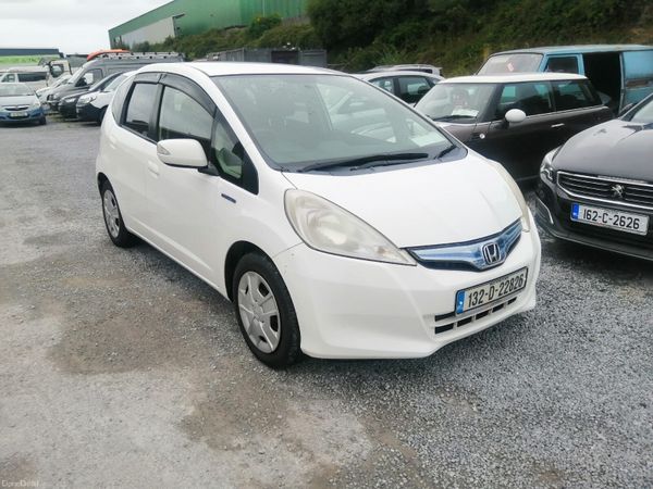 Honda Fit Hatchback, Petrol Hybrid, 2013, White