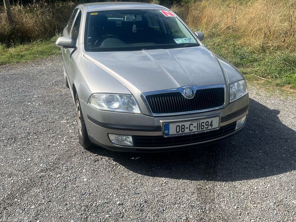 Skoda Octavia Hatchback, Petrol, 2008, Beige