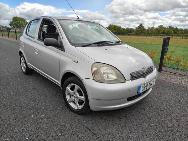Toyota Yaris Hatchback, Petrol, 2003, Silver