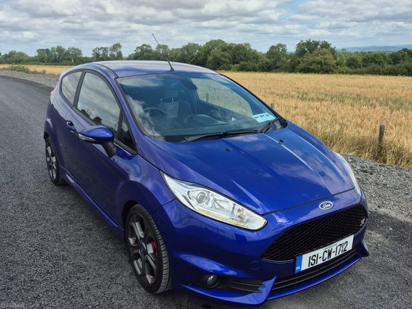 Ford Fiesta Hatchback, Petrol, 2016, Blue