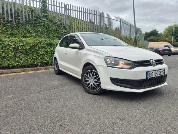 Volkswagen Polo Hatchback, Petrol, 2013, White