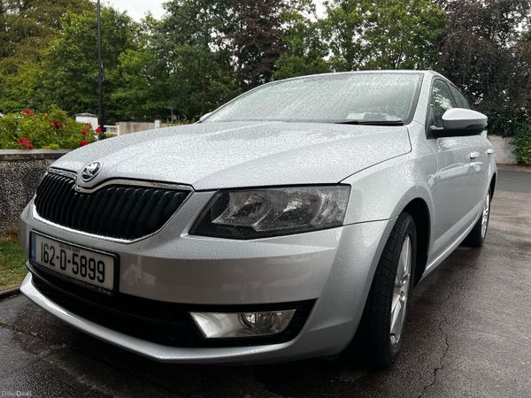 Skoda Octavia Saloon, Diesel, 2016, Silver