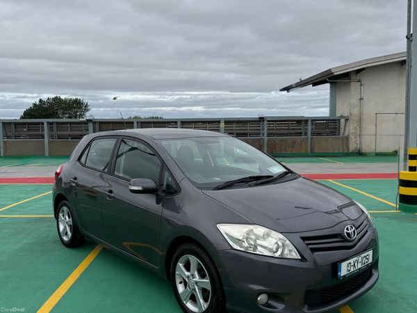 Toyota Auris Hatchback, Petrol, 2010, Grey