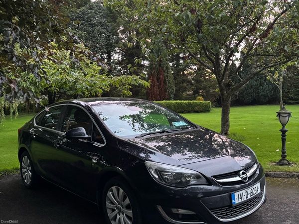 Opel Astra Saloon, Diesel, 2014, Black