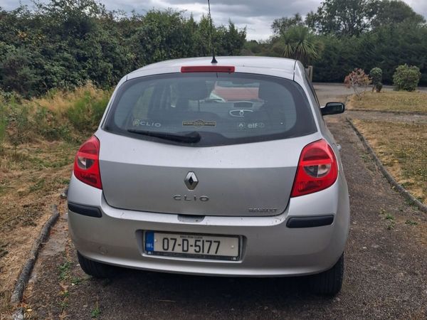 Renault Clio Hatchback, Petrol, 2007, Silver