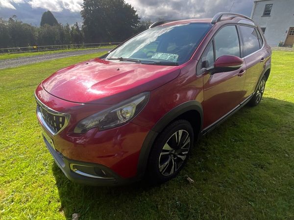 Peugeot 2008 Hatchback, Petrol, 2017, Red