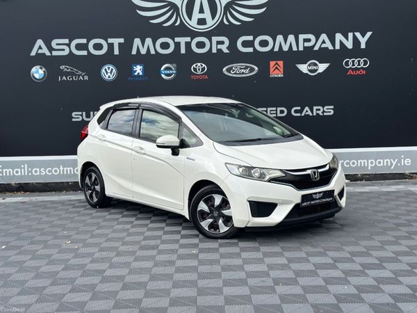Honda Fit Hatchback, Petrol Hybrid, 2017, White