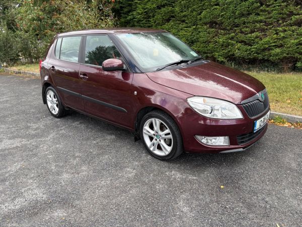 Skoda Fabia Hatchback, Diesel, 2012, Red