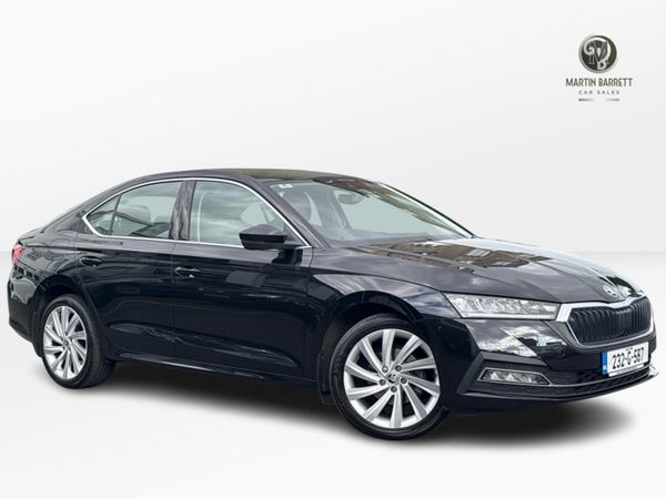 Skoda Octavia Saloon, Diesel, 2023, Black