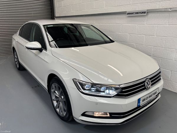 Volkswagen Passat Saloon, Petrol, 2018, White