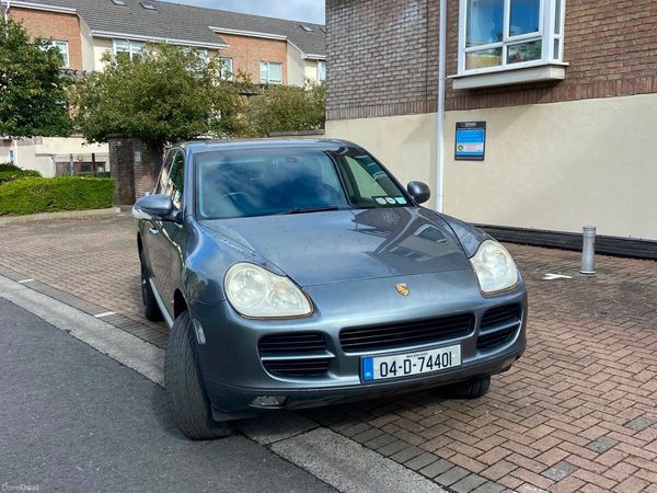 Porsche Cayenne SUV, Petrol, 2004, Silver