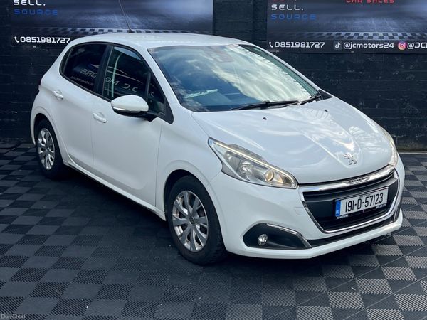 Peugeot 208 Hatchback, Petrol, 2019, White
