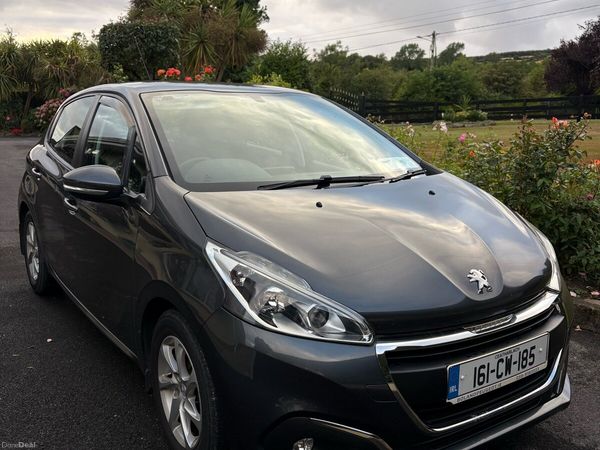 Peugeot 208 Hatchback, Petrol, 2016, Grey