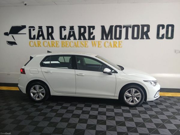 Volkswagen Golf Estate, Petrol, 2023, White