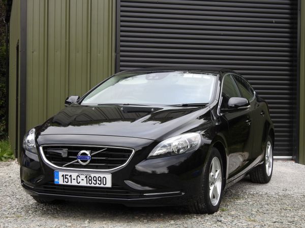Volvo V40 Hatchback, Petrol, 2015, Black