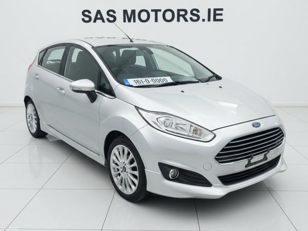 Ford Fiesta Hatchback, Petrol, 2016, Silver