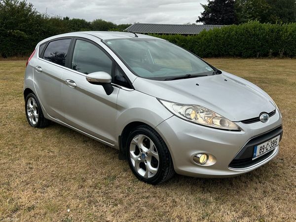 Ford Fiesta Hatchback, Petrol, 2009, Silver