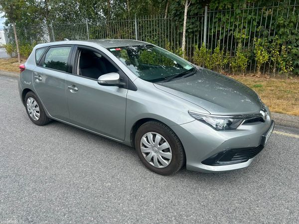 Toyota Auris MPV, Petrol, 2016, Grey