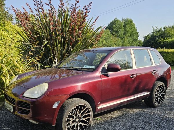 Porsche Cayenne SUV, Petrol, 2008, Red