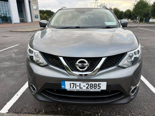 Nissan Qashqai SUV, Petrol, 2017, Grey