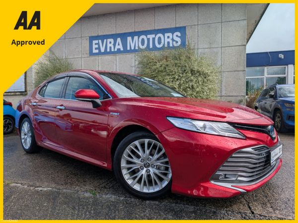 Toyota Camry Saloon, Petrol Hybrid, 2018, Red