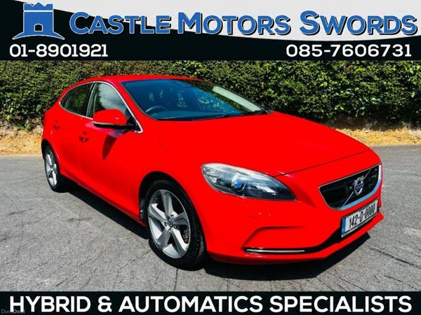 Volvo V40 Hatchback, Petrol, 2014, Red
